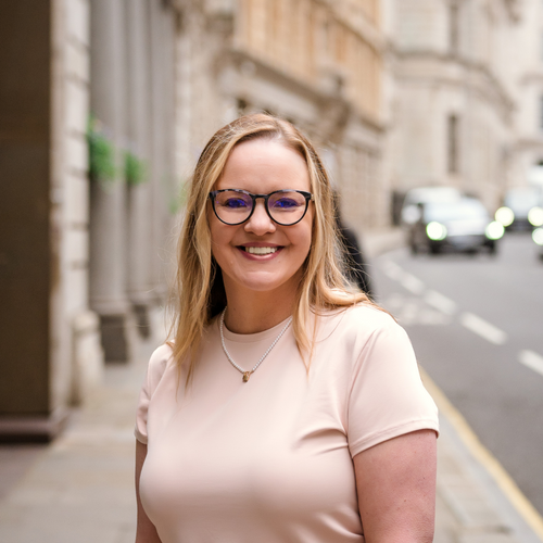 Abbey Dyer-Amonette - The AI Empowered Female Entrepreneur