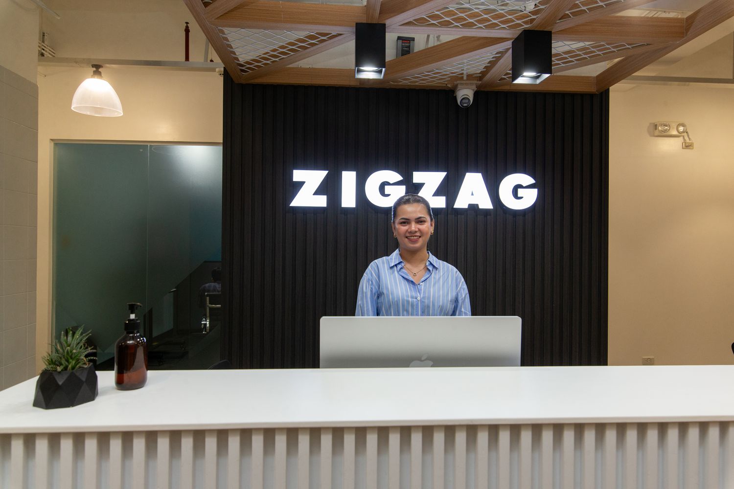 ZigZag Offshoring