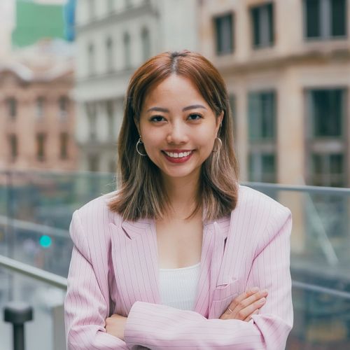 Caroline Tran - Hello Clever