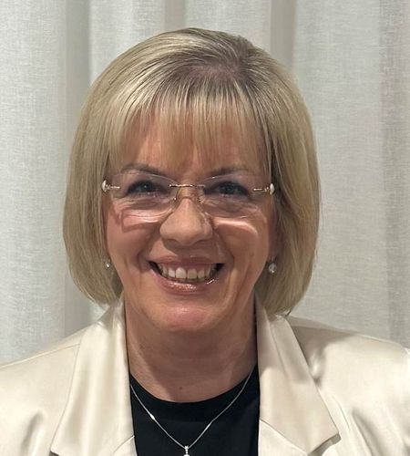 Louisa Hinchen - Hinchen Recruitment Group