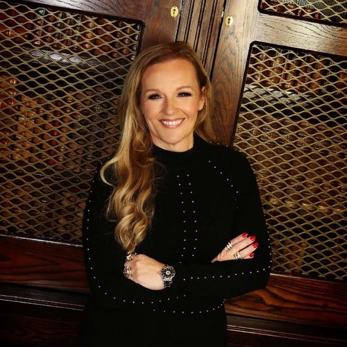 Lynne Darcey Quigley - Know-it