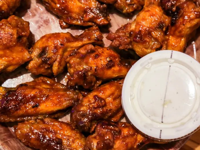 I ate chicken wings from 5 major chains, and a little-known newcomer beat out all the classics