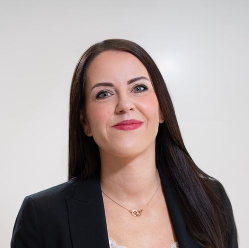 Lucy Archer - Rev PR