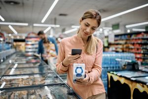 AI Salesperson for Physical Stores