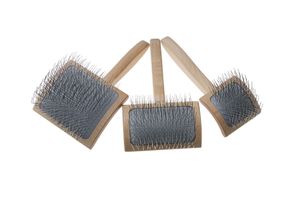 Curved Pet Slicker with Softtouch grip handle