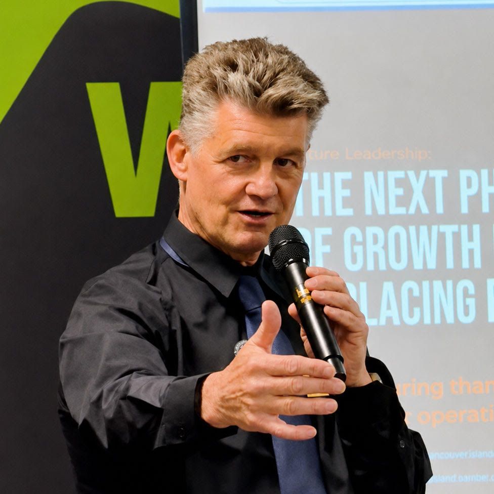 Mike McKinlay