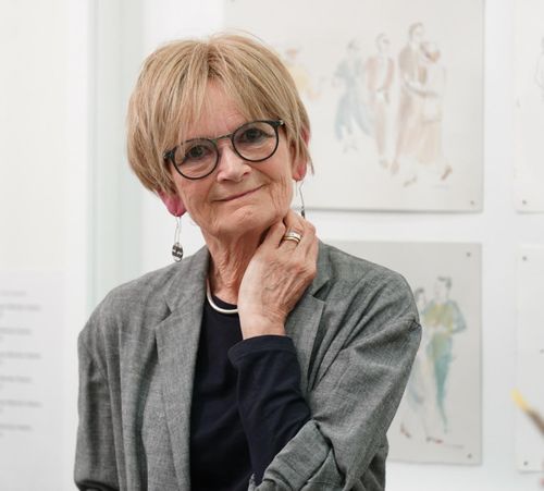 Julia Midgley