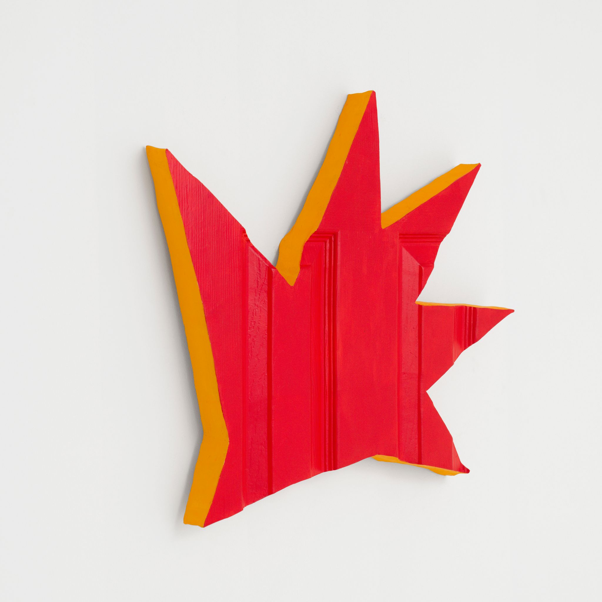 Image credit: Emma Hart, Slam, 2024. Ceramic. 56 x 48cm. Image courtesy the artist.]