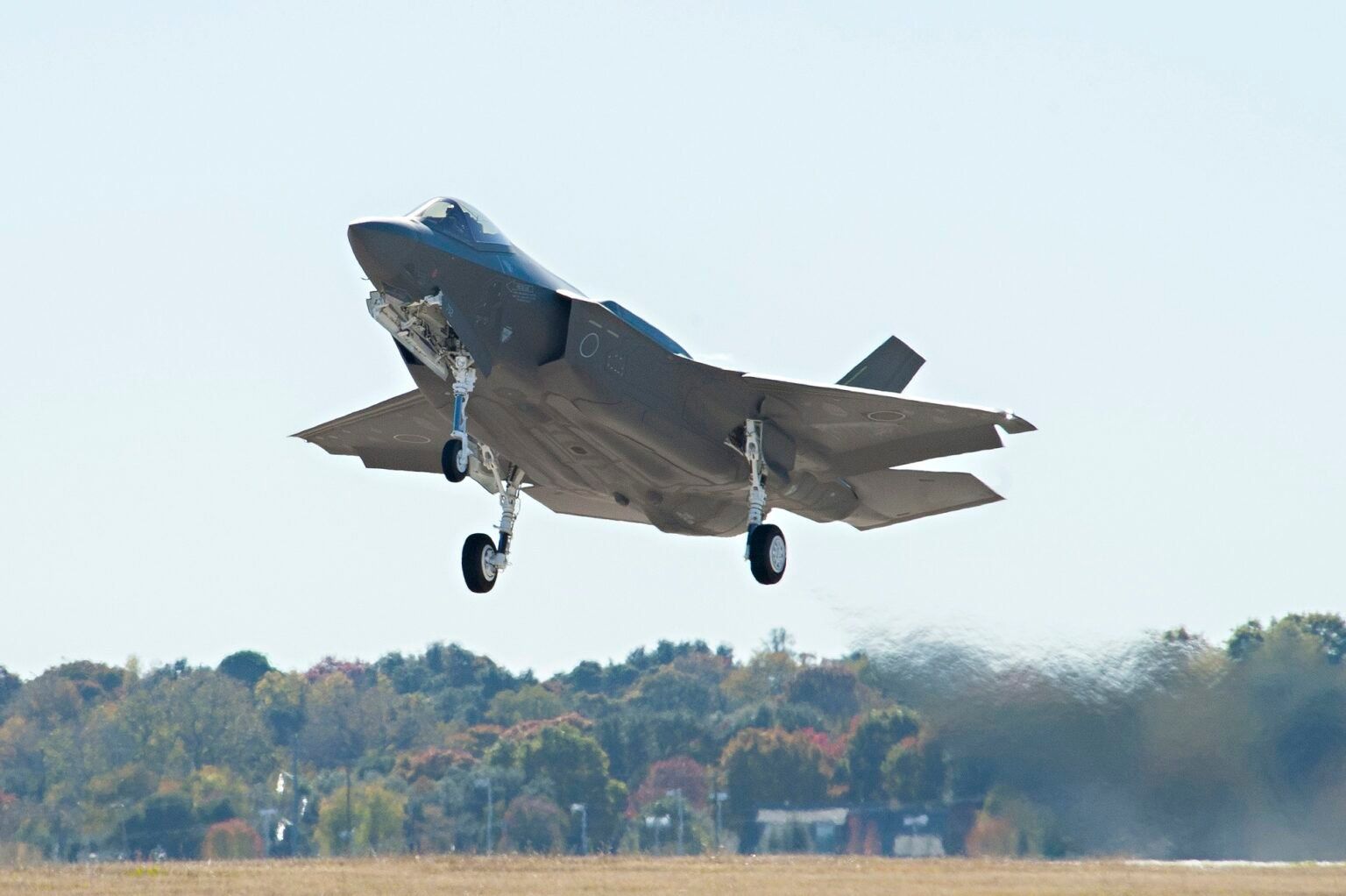Japan to receive more precision air-launched missiles for its F-35 fighters