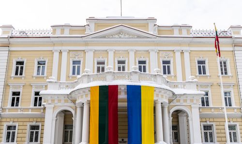Lithuania pledges 5-6% of GDP for defence in NATO first