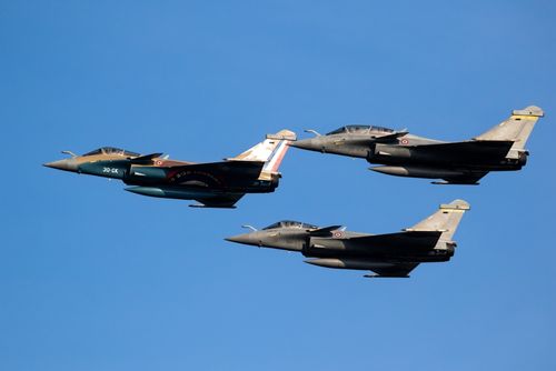 Ukraine orders up to 100 Rafale jets from France