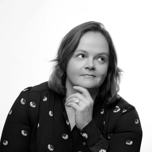 Esther Scott - Square