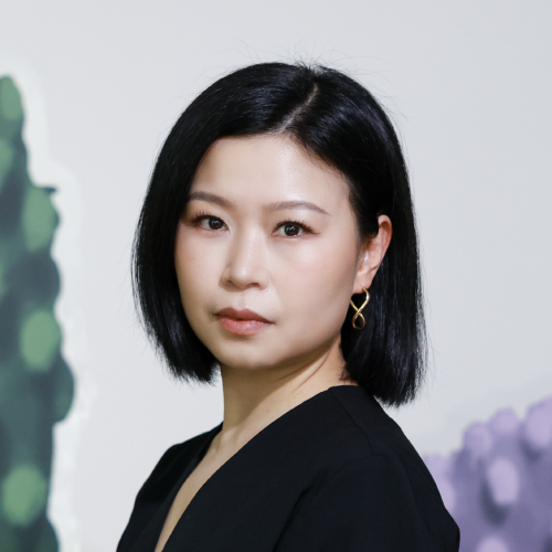 闵 薇