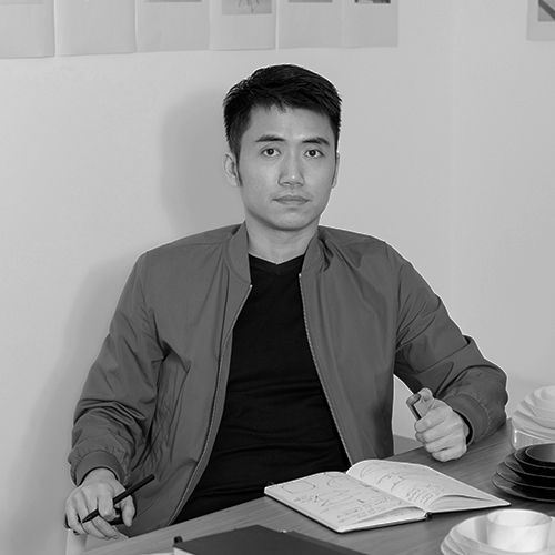 陈 旻