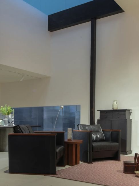 Xin Gu lounge chair
