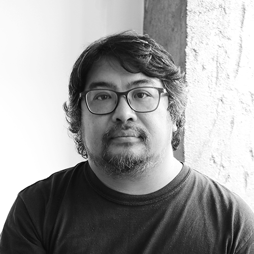 Yujun Yin