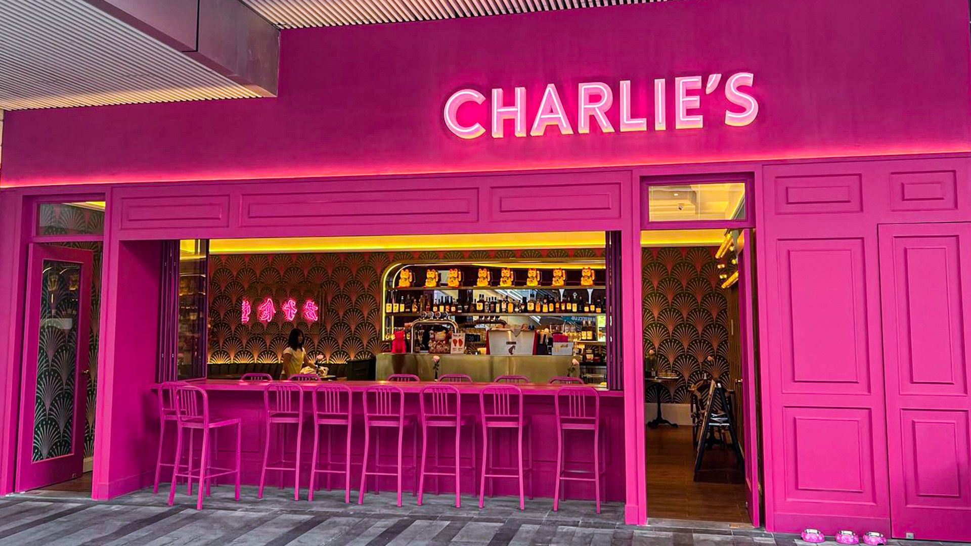 CHARLIES