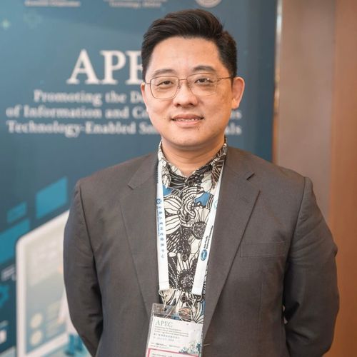 Wayne Wei Cheng Chen