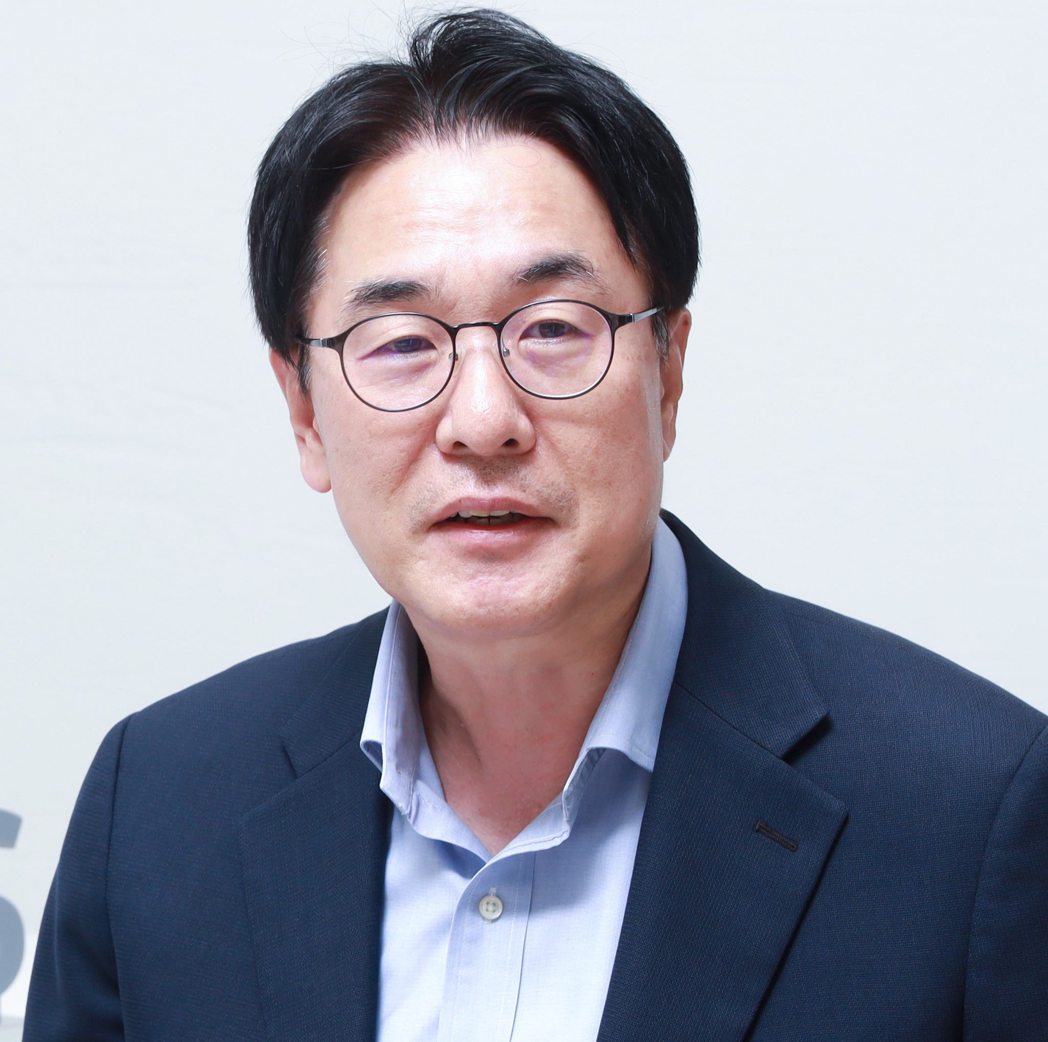 Hong-Keun Kim