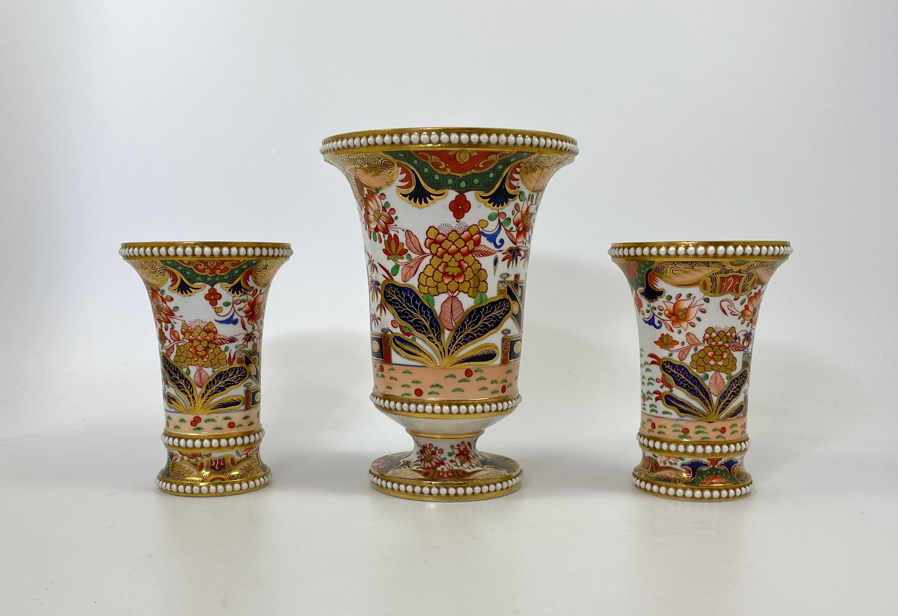Spode porcelain garniture. Imari pattern no. ‘967’, c. 1810.
