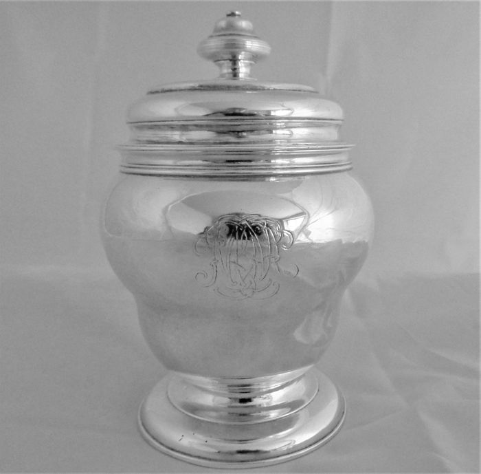 Fine George II silver caddy/sugar vase London 1738 James Delas