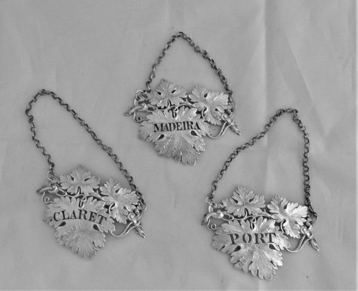 Unusual set 3 cast Georgian silver 3 vine leaf wine labels London 1826 William Elliott