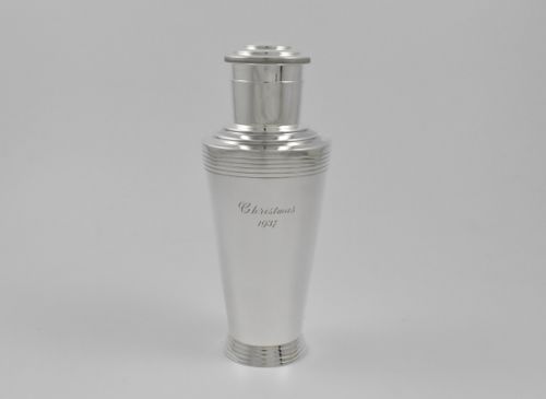Art Deco silver cocktail shaker marked for Sheffield 1937, designed by Keith Murray (1892-1981), for Mappin & Webb.