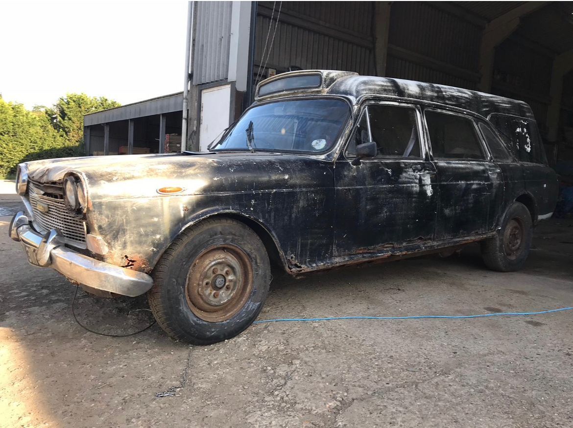 M25 Classics 1971 Austin 3-litre Ambulance