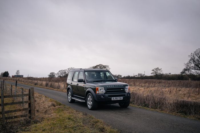 EX - HRH PRINCE CHARLES SPECIAL ROYAL OPTIONS LAND ROVER DISCOVERY 3 FOR AUCTION AT THE PRACTICAL CLASSICS CLASSIC CAR AND RESTORATION SHOW