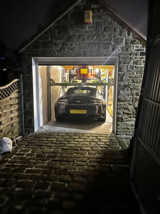 Glenfinnan Classic Car Four-Post Parking and Maintenance Lift