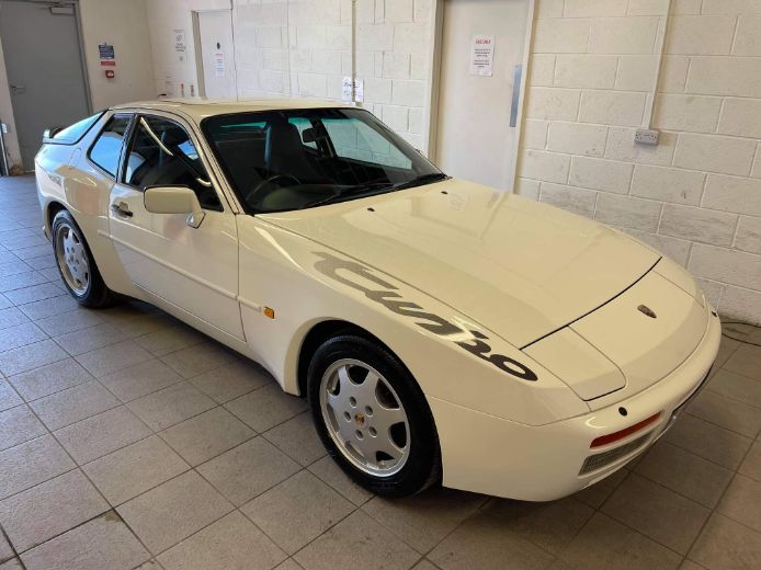 Barrie Powell – 1990 Porsche 944 Turbo