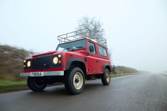 Land Rover 90 - Matt Tomkins