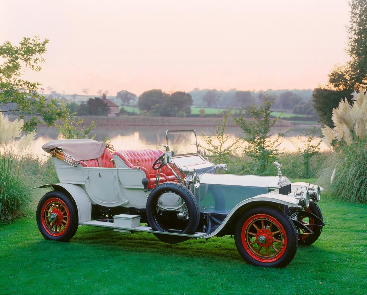 The 1909 Rolls-Royce seen in 1911 with the original Hooper seven-seat tourer body