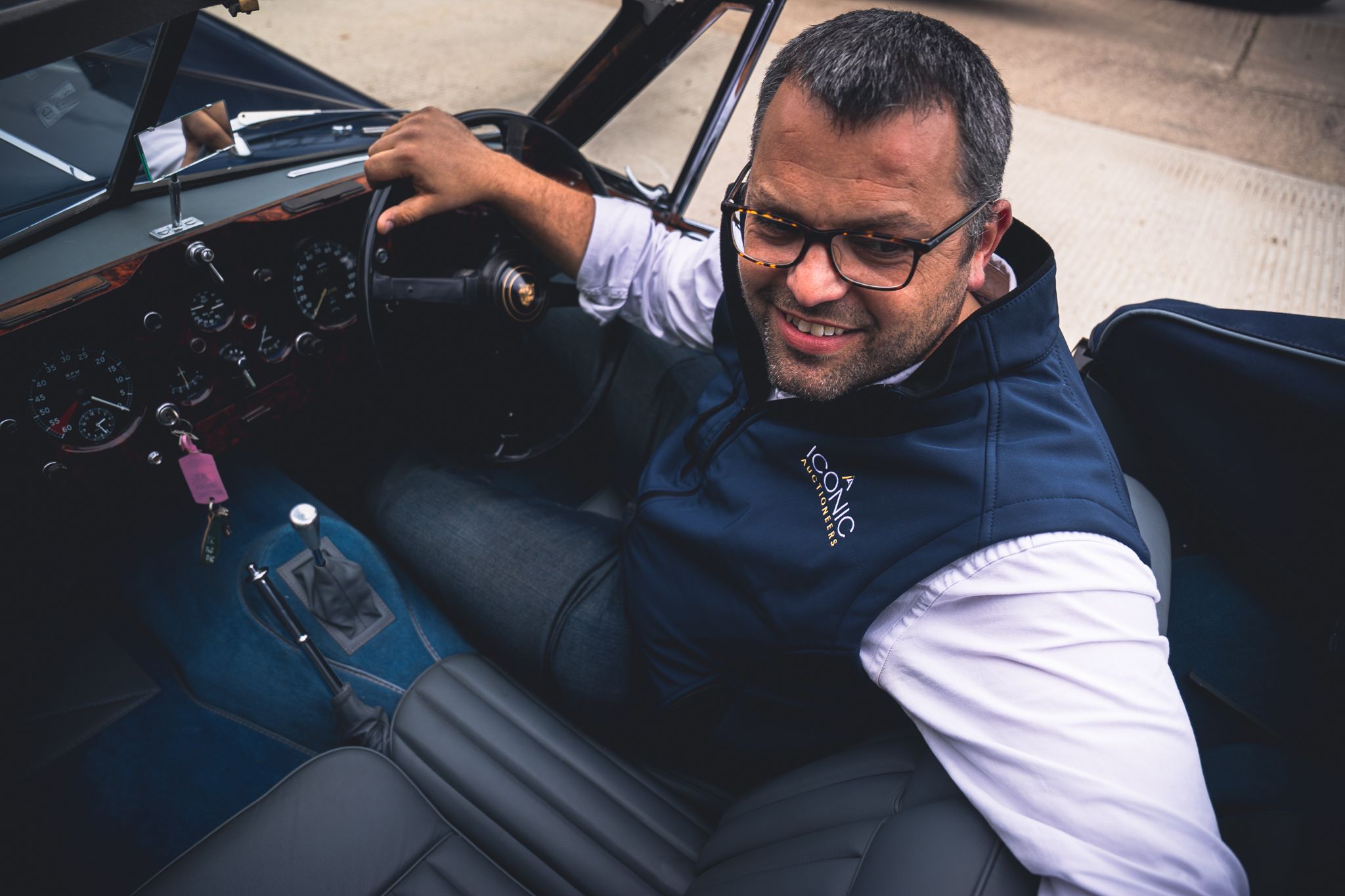 Meet & Greet the Shows Official Auction Partner and its Principal Auctioneer