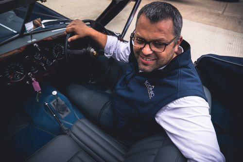Meet & Greet the Shows Official Auction Partner and its Principal Auctioneer