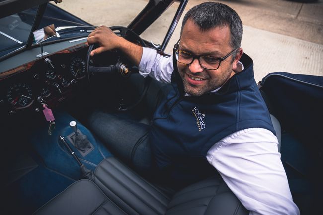 Meet & Greet the Shows Official Auction Partner and its Principal Auctioneer
