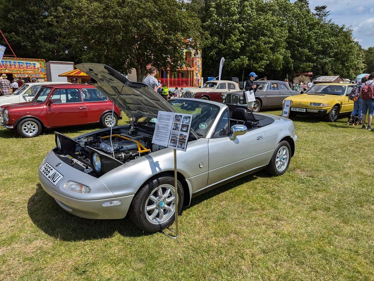 1997 Eunos Roadster - Martin Thorpe