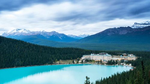 See the best of Canada on a fully Escorted Tour with APT