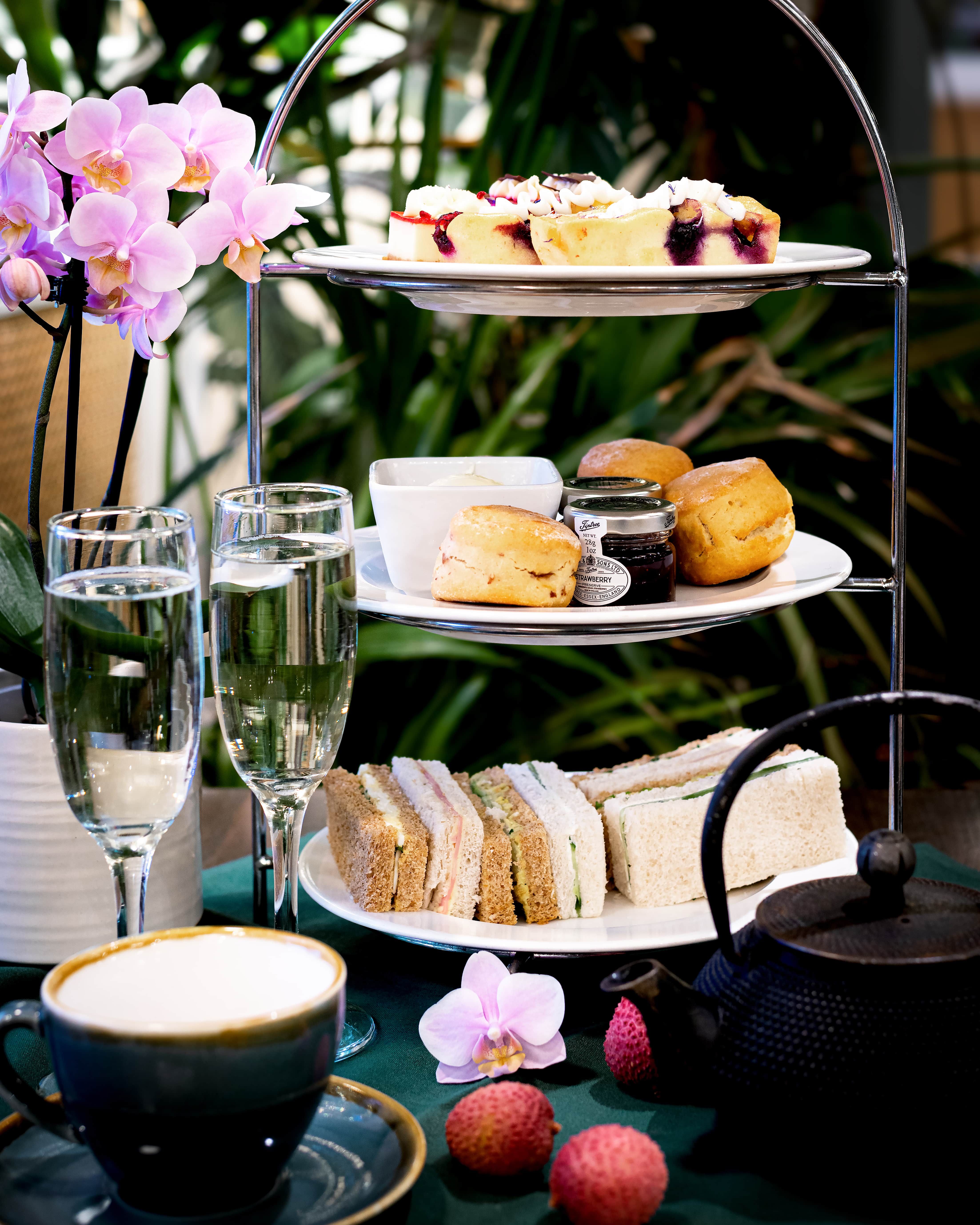 CLASSIC AFTERNOON TEA FOR TWO