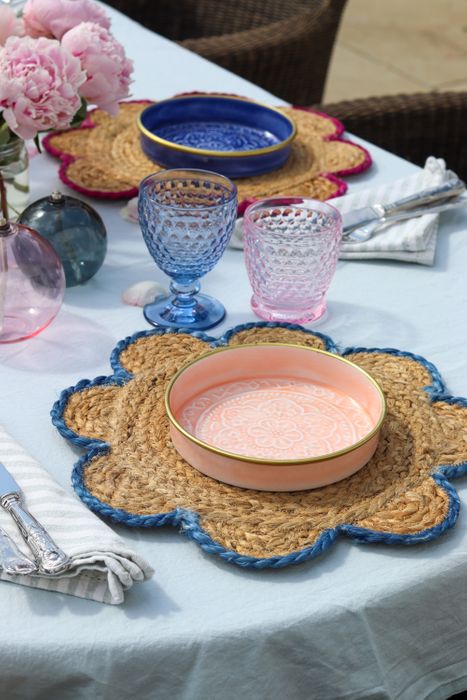 Scallop Edge Placemats