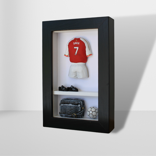 Bukayo Saka (Arsenal) – Football Legend KitBox