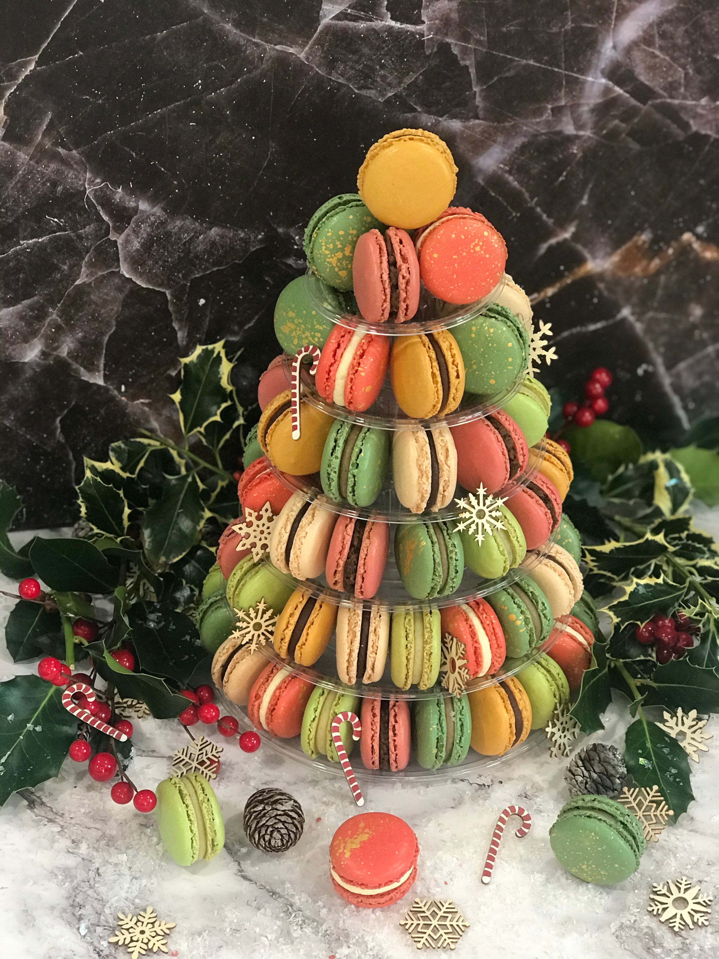 Christmas macarons
