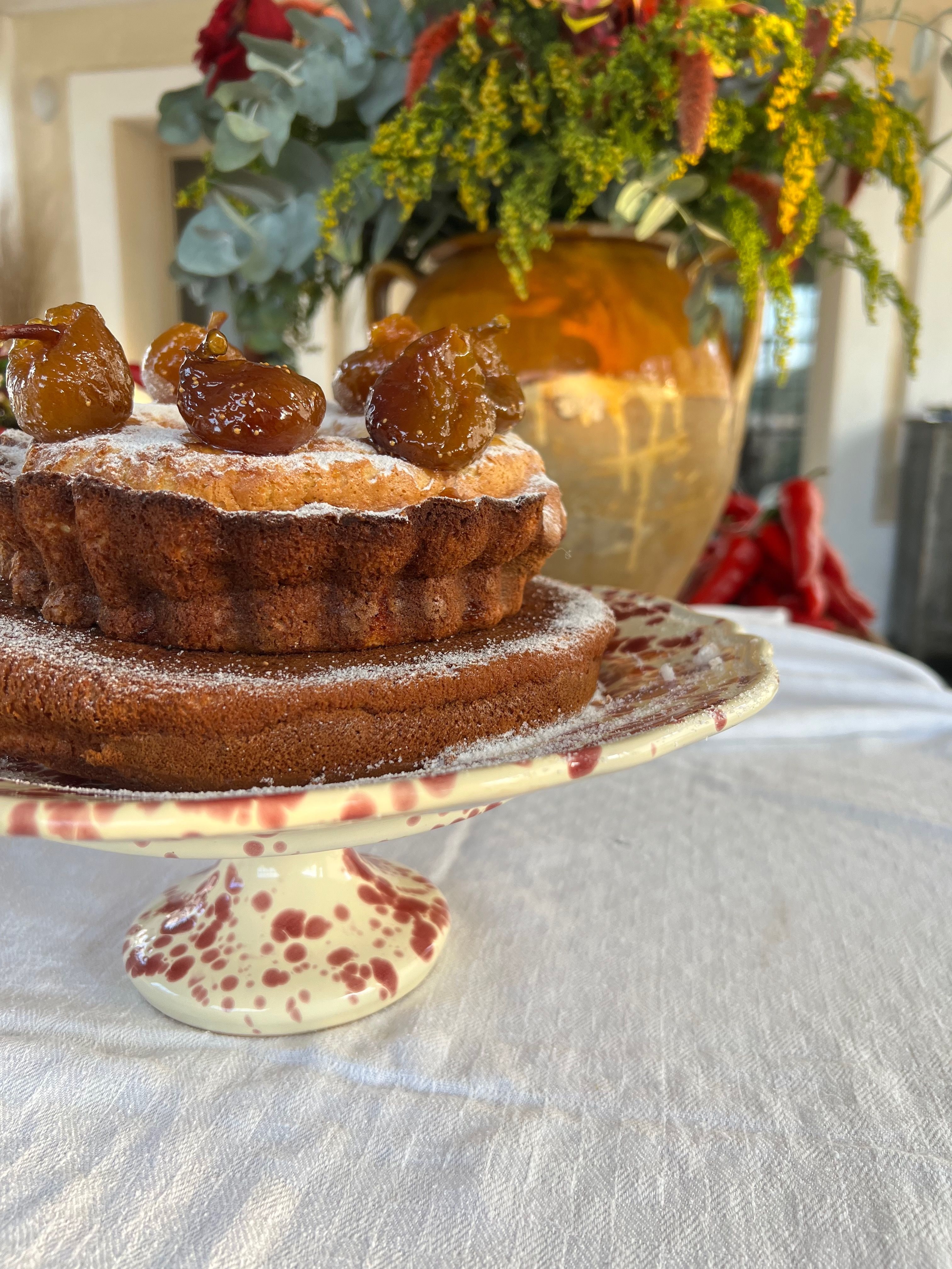 Bordeaux Splatter Cake Stand