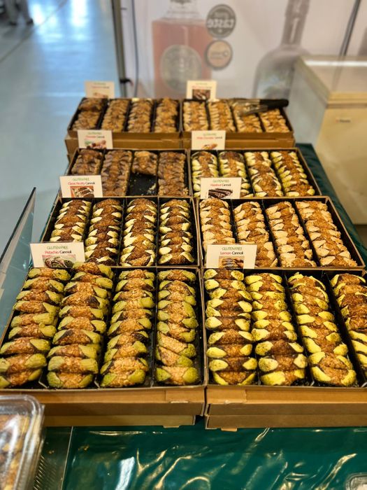 CANNOLI