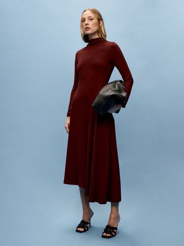 Lisa Burgundy Dress