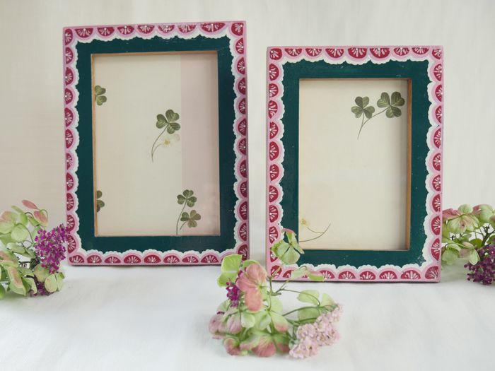 SCALLOPED hand painted frame