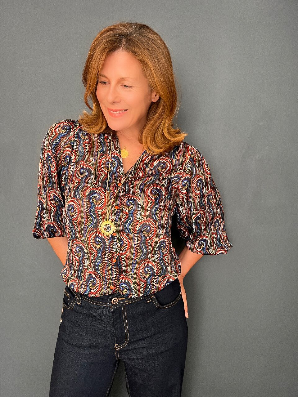 tops and blouses