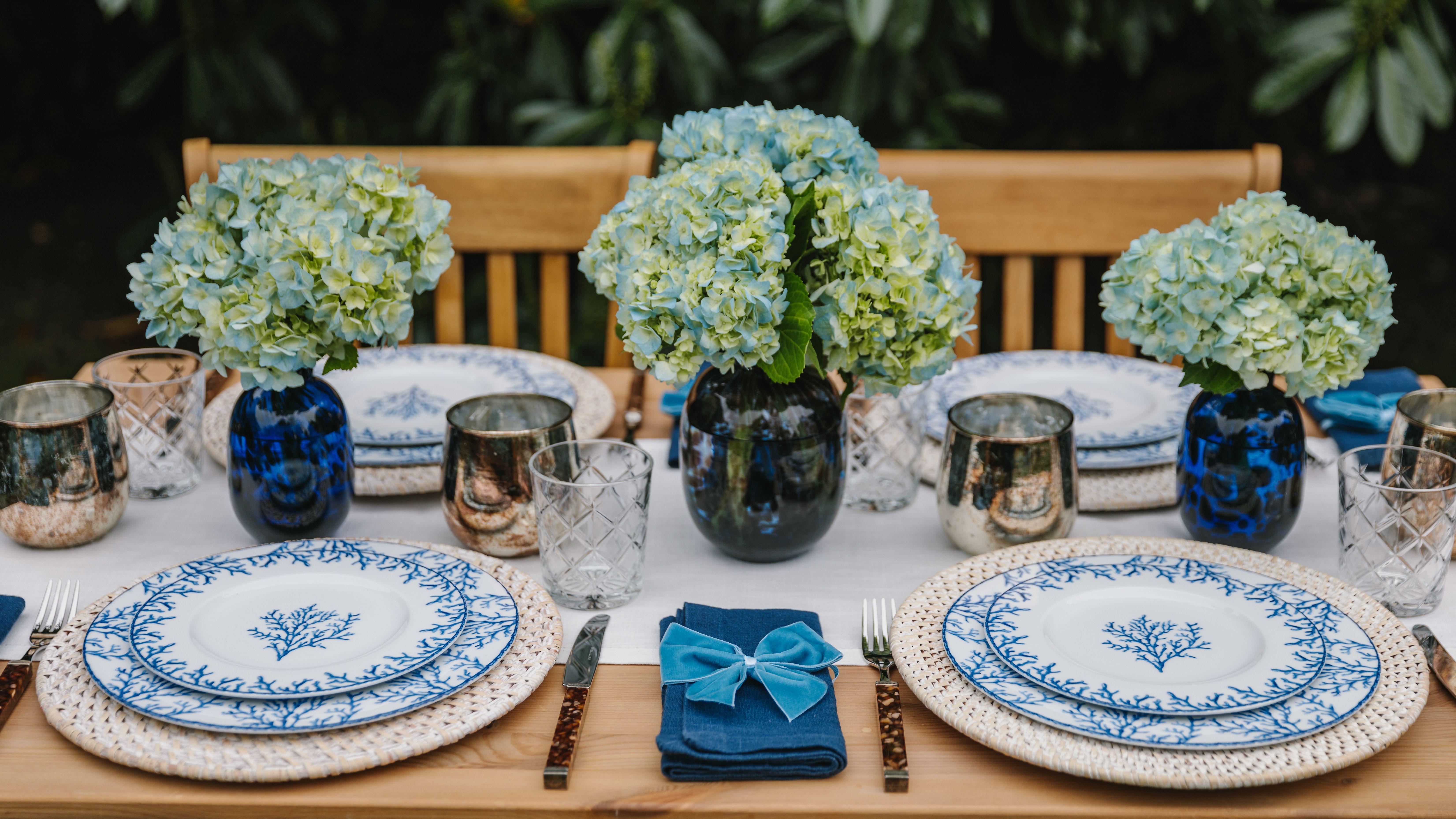 How to Create the Perfect Summer Tablescape with Kate Fairlie from Truffle Tablescapes