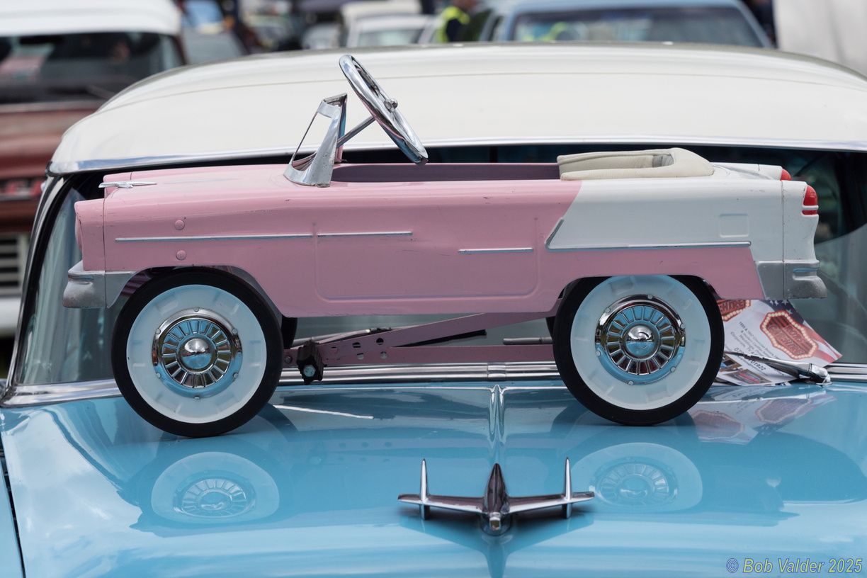 Swansea American Autos break the 100 meet exhibitors