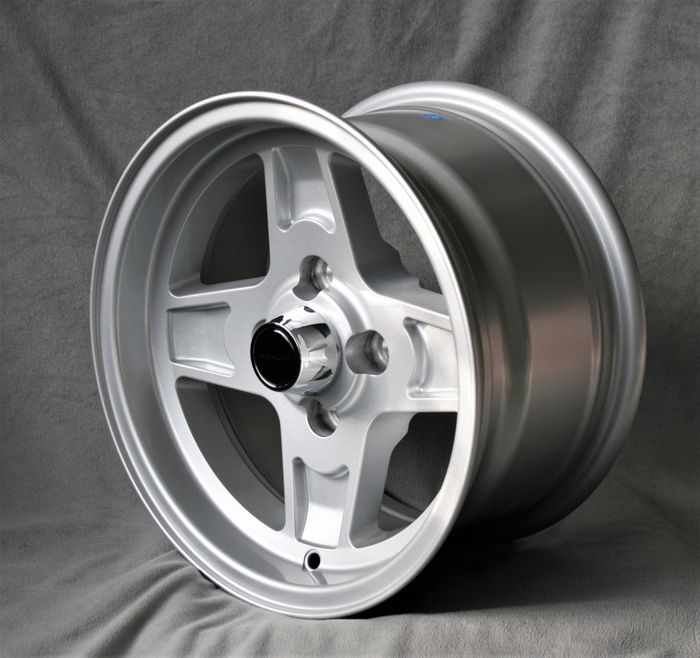Campagnolo Style Wheel